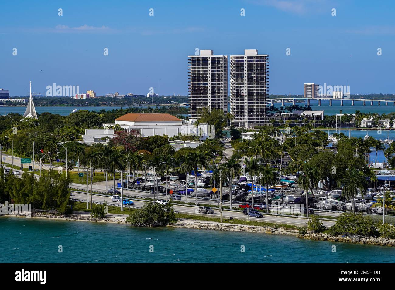 Splendida vista del porto di Miami Beach, dei sobborghi e degli yacht sul porticciolo Foto Stock