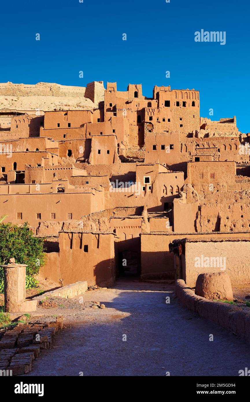 Edifici Adobe del Ksar berbero o villaggio fortificato di Ait Benhaddou, Sous-Massa Dra-Marocco Foto Stock