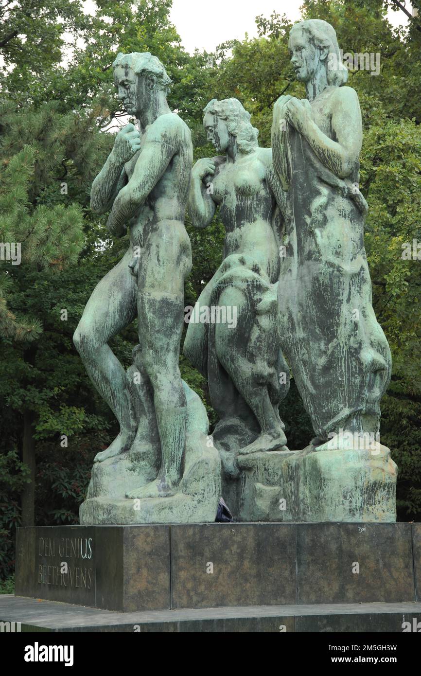 Scultura Monumento di Beethoven di Georg Kolbe con tre figure, Taunusanlage, centro città, meno, Francoforte, Assia, Germania Foto Stock