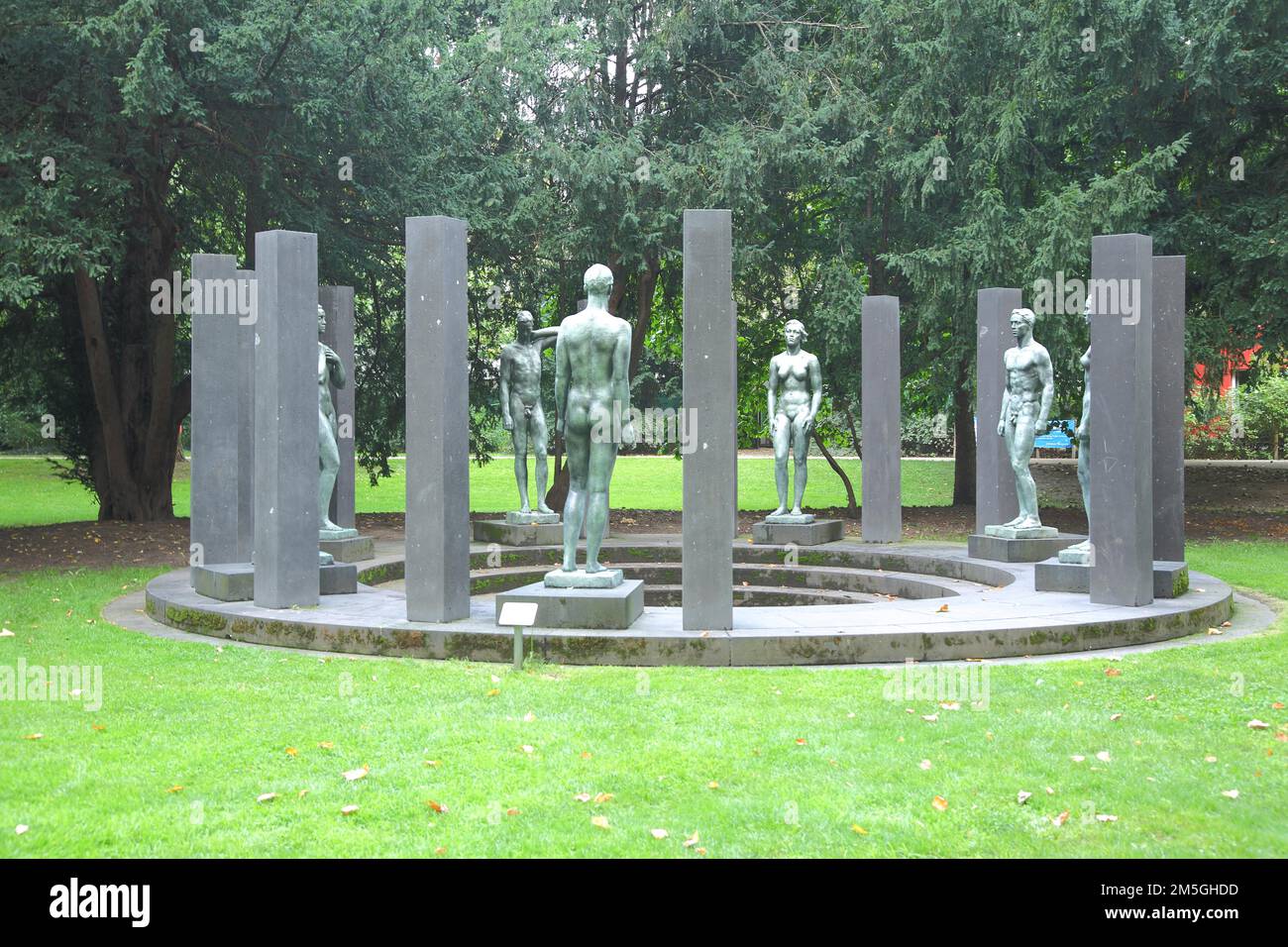 Scultura anello di statue di Georg Kolbe 1954, Figure, Rothschild Park, Westend, Main, Francoforte, Assia, Germania Foto Stock