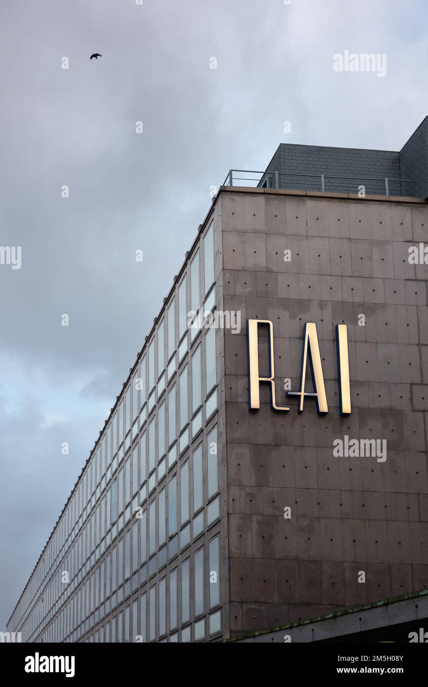 Torino, Piemonte, Italia - NOV 08 2022: RAI Torino sede storica della radio e della televisione italiana RAI - pubblico nazionale b Foto Stock