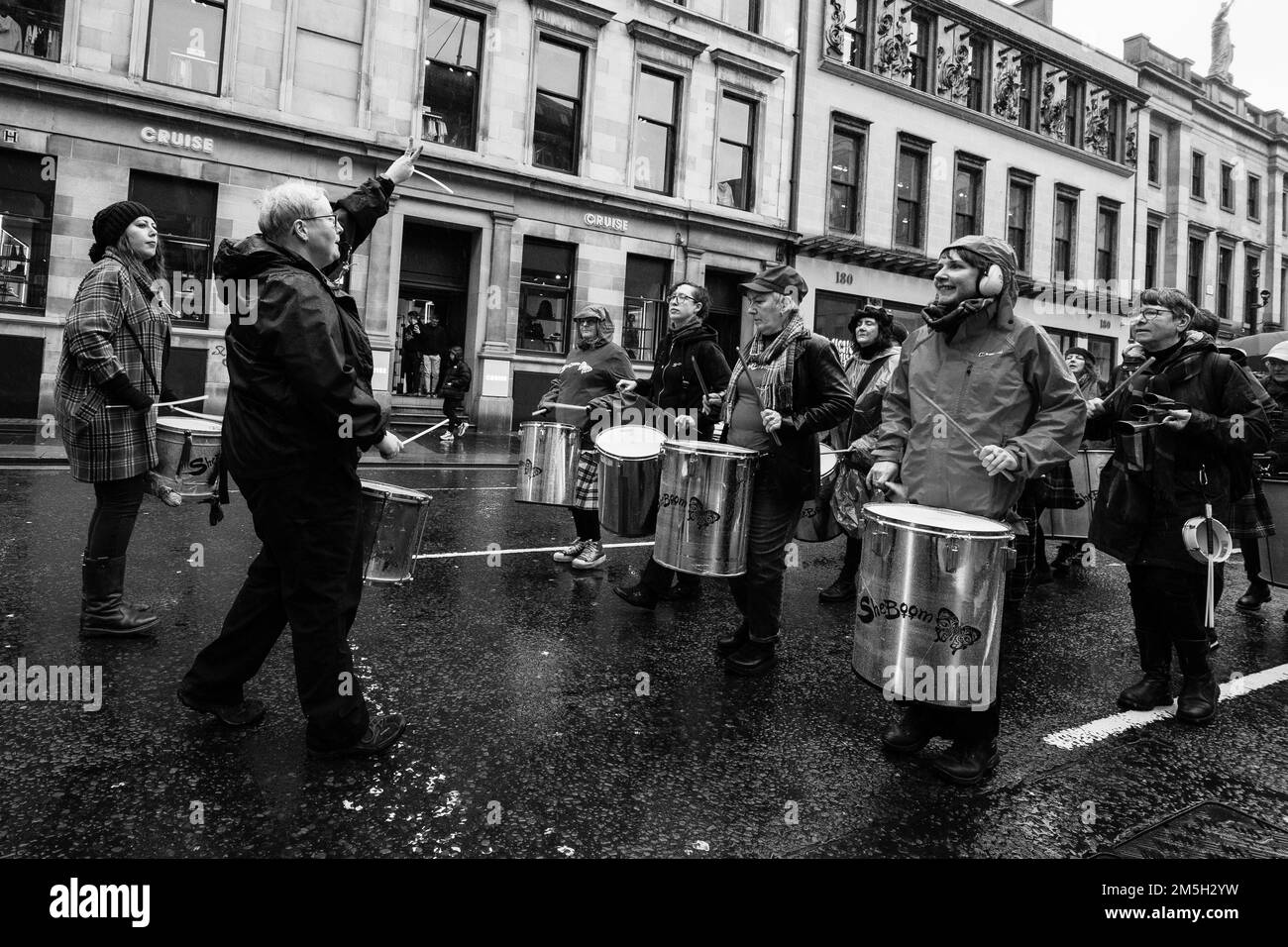 Queste immagini sono tratte dalla marcia anti-razzismo del Congresso dell'Unione dei commerci scozzesi, che ha avuto luogo da Glasgow Green a Bath Street Foto Stock