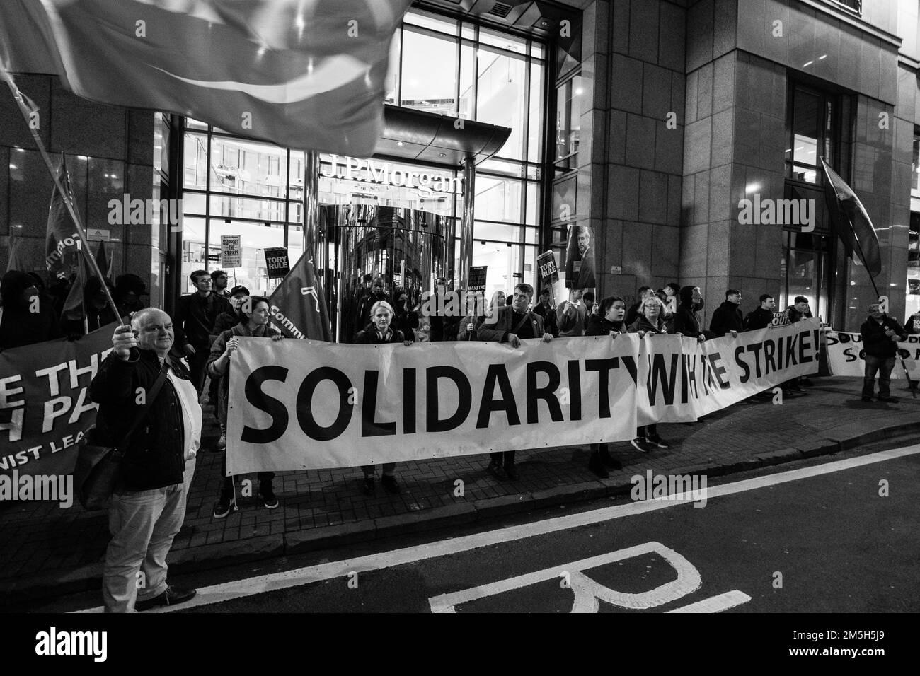 Lo sciopero di Glasgow ha protestato contro la solidarietà in risposta al fatto che il primo ministro Rishi Sunak si è insediato come primo ministro britannico Foto Stock