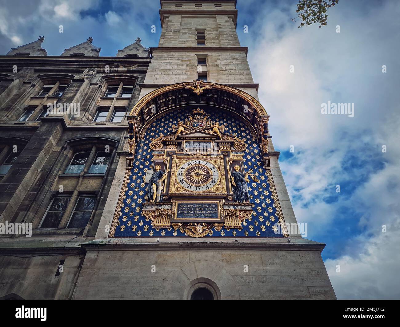 L'Orologio Conciergerie, la Torre dell'Orologio (Tour de l'Horloge). Il più antico orologio pubblico di Parigi come parte rimanente del Palais de la Cite Foto Stock