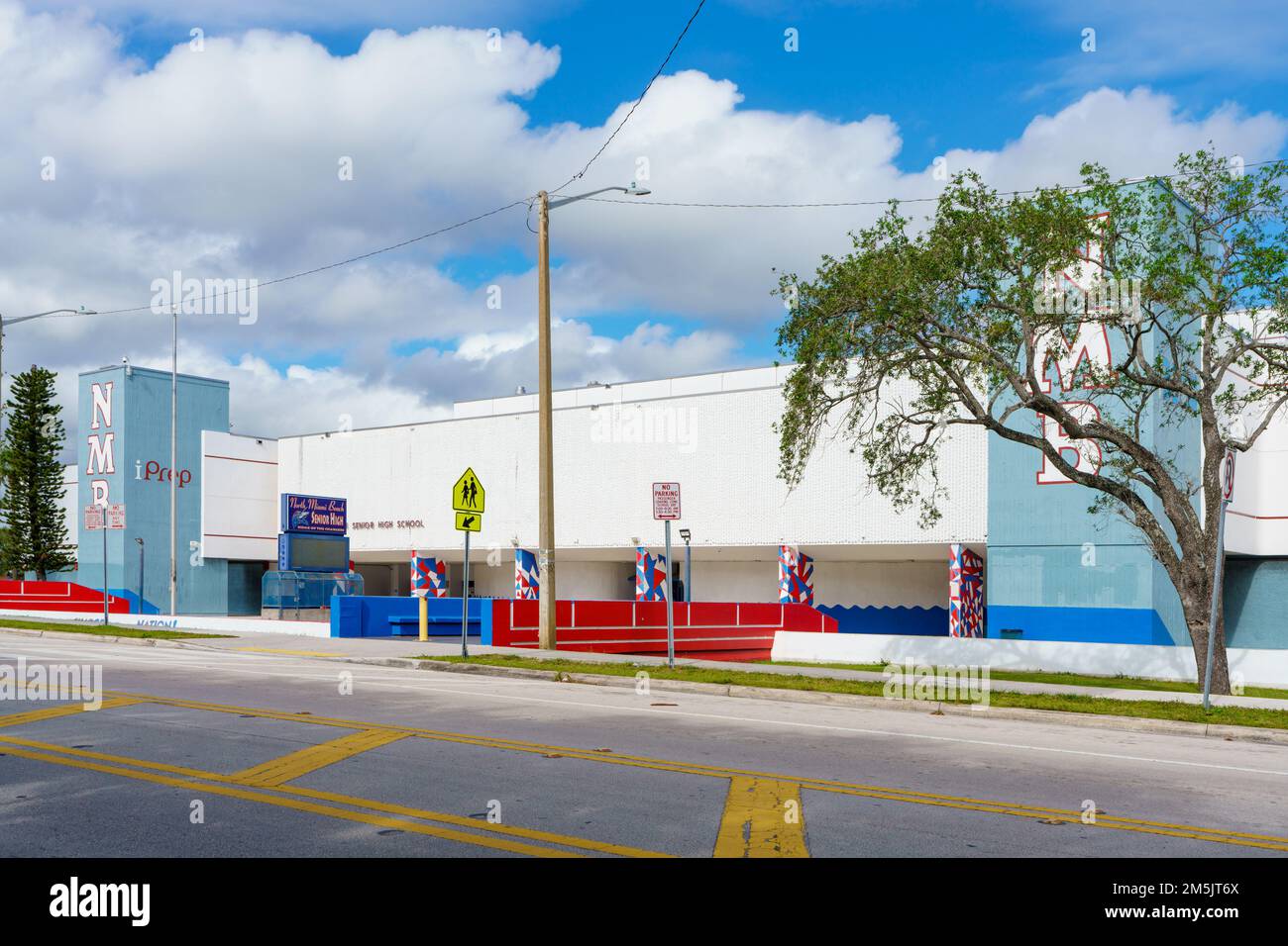 Miami, FL, USA - 29 dicembre 2022: Foto della NMB North Miami Beach Senior High School Foto Stock