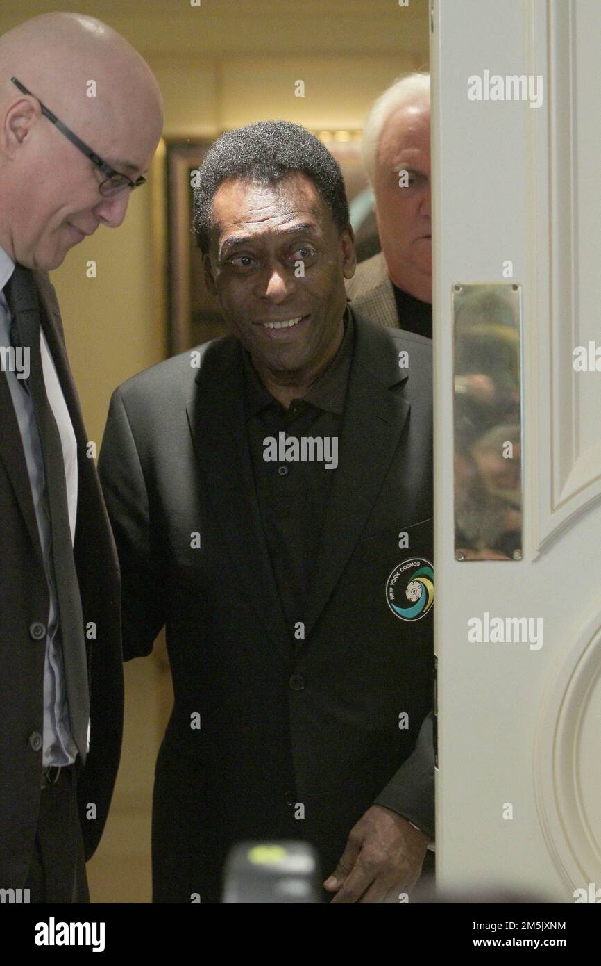 07.03.2011 Hong Kong, CINA; la leggenda del calcio Pele visita Hong Kong come parte del tour promozionale per il nuovo MLS Side New York Cosmos. Foto Stock
