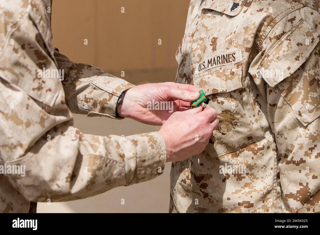 STATI UNITI Paul J. Rock Jr., comandante generale, forze del corpo dei ...
