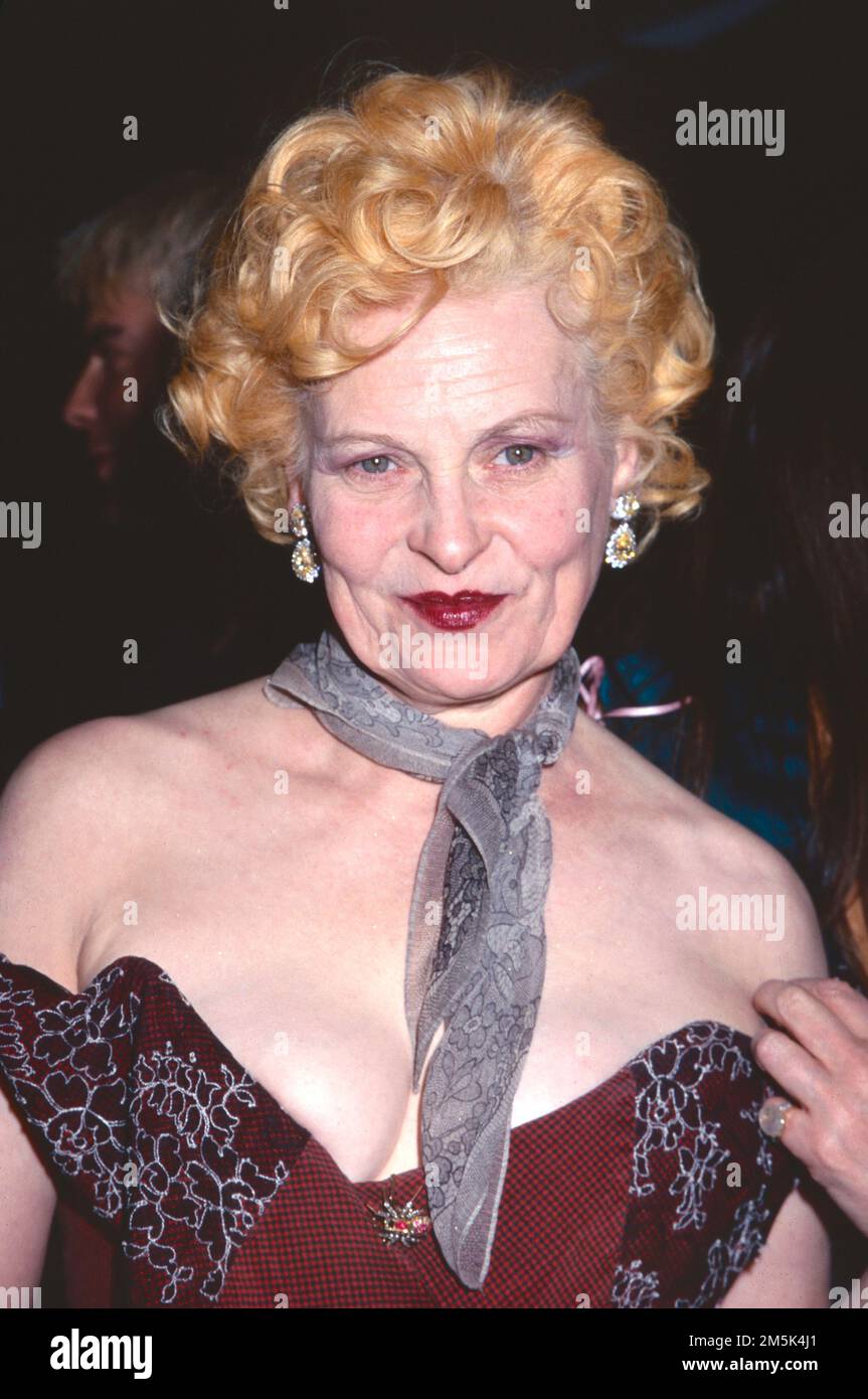 **FILE PHOTO** Vivienne Westwood è scomparsa. Vivienne Westwood partecipa al post-party per la sua sfilata di moda al Float di New York il 17 settembre 1999. Photo Credit: Henry McGee/MediaPunch Foto Stock