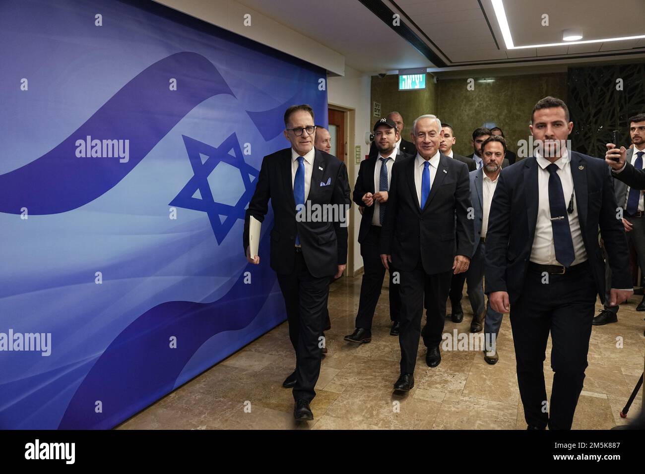 Gerusalemme, Israele. 29th Dec, 2022. Appena giurato nel primo ministro israeliano Benjamin Netanyahu arriva per un incontro di gabinetto a Gerusalemme giovedì 29 dicembre 2022. Foto piscina di Ariel Schalit,/UPI Credit: UPI/Alamy Live News Foto Stock