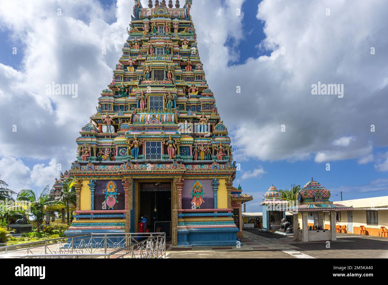 2021 dicembre - Amma Tookay è un famoso tempio Tamil con architettura dravidiana a Camp Diable, Mauritius. Foto Stock