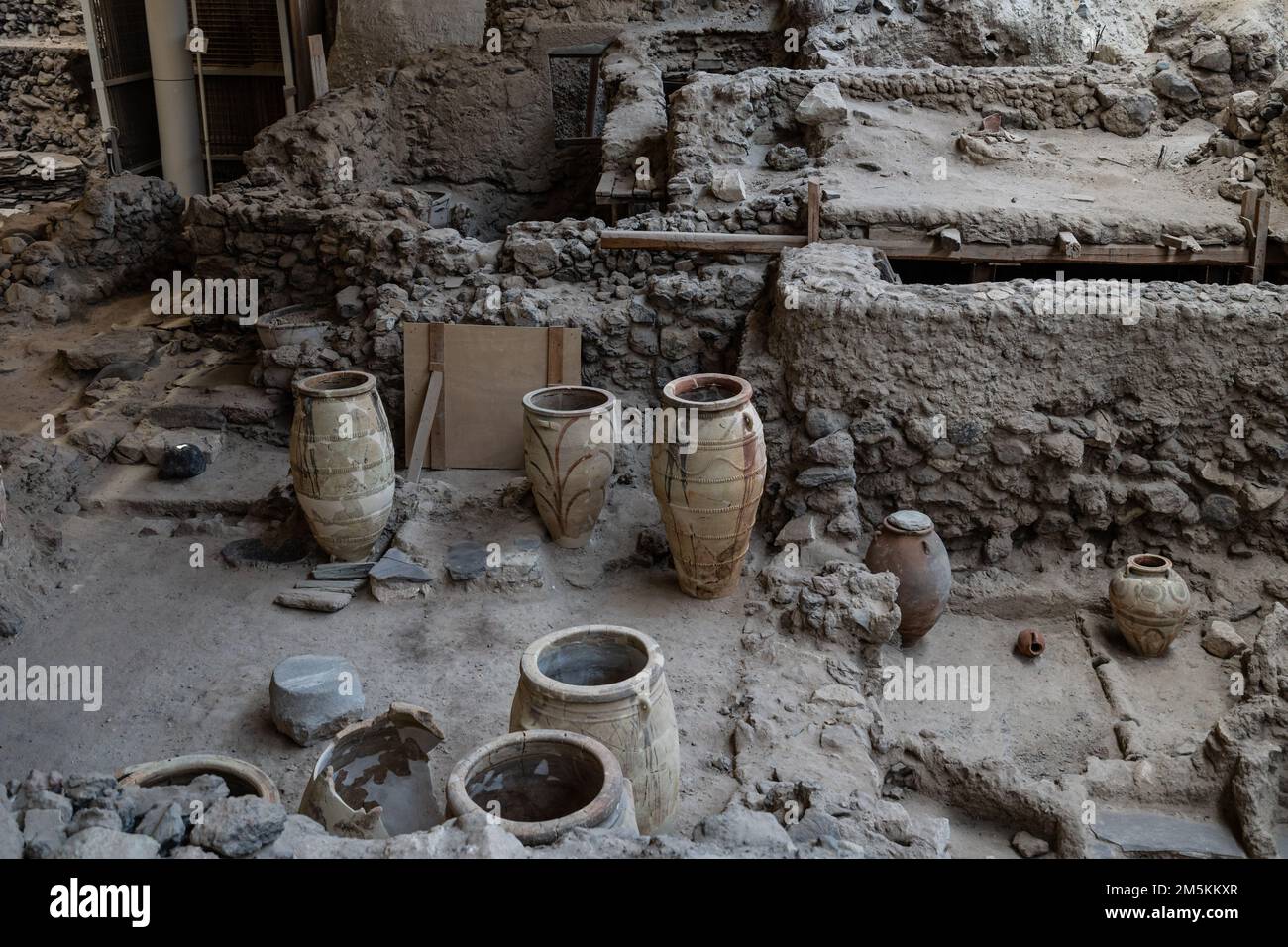 Il sito preistorico di Akrotiri a Santorini, un'antica città minoica distrutta da un'eruzione vulcanica Foto Stock