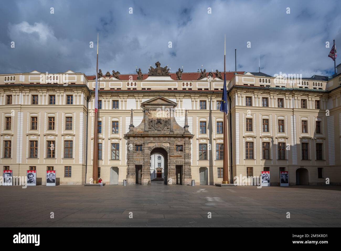 Castello di Praga 1st cortile con porta Mattia - Praga, Repubblica Ceca Foto Stock