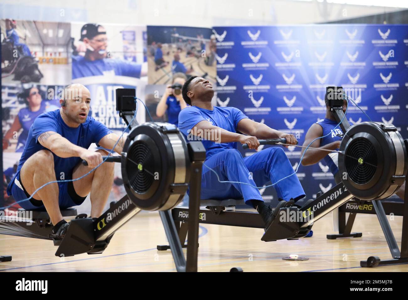 I guerrieri hanno partecipato alla gara di canottaggio durante le prove dell'aeronautica presso la base comune di San Antonio-Randolph, Texas. Gli atleti hanno partecipato per un posto nella squadra dell'aeronautica che gareggerà ai 2022 giochi del guerriero del Dipartimento della Difesa nel mese di agosto. Foto Stock