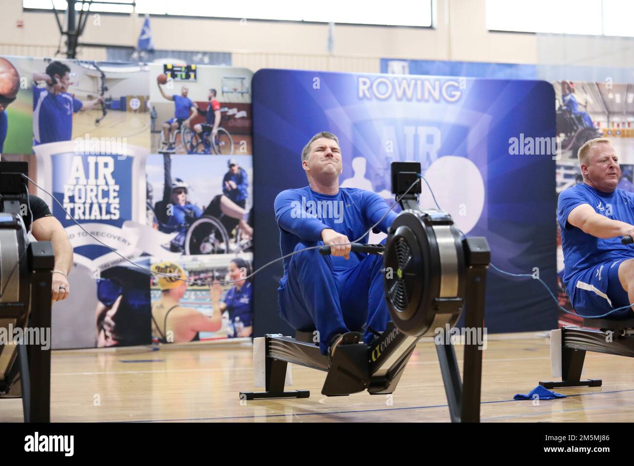 I guerrieri hanno partecipato alla gara di canottaggio durante le prove dell'aeronautica presso la base comune di San Antonio-Randolph, Texas. Gli atleti hanno partecipato per un posto nella squadra dell'aeronautica che gareggerà ai 2022 giochi del guerriero del Dipartimento della Difesa nel mese di agosto. Foto Stock