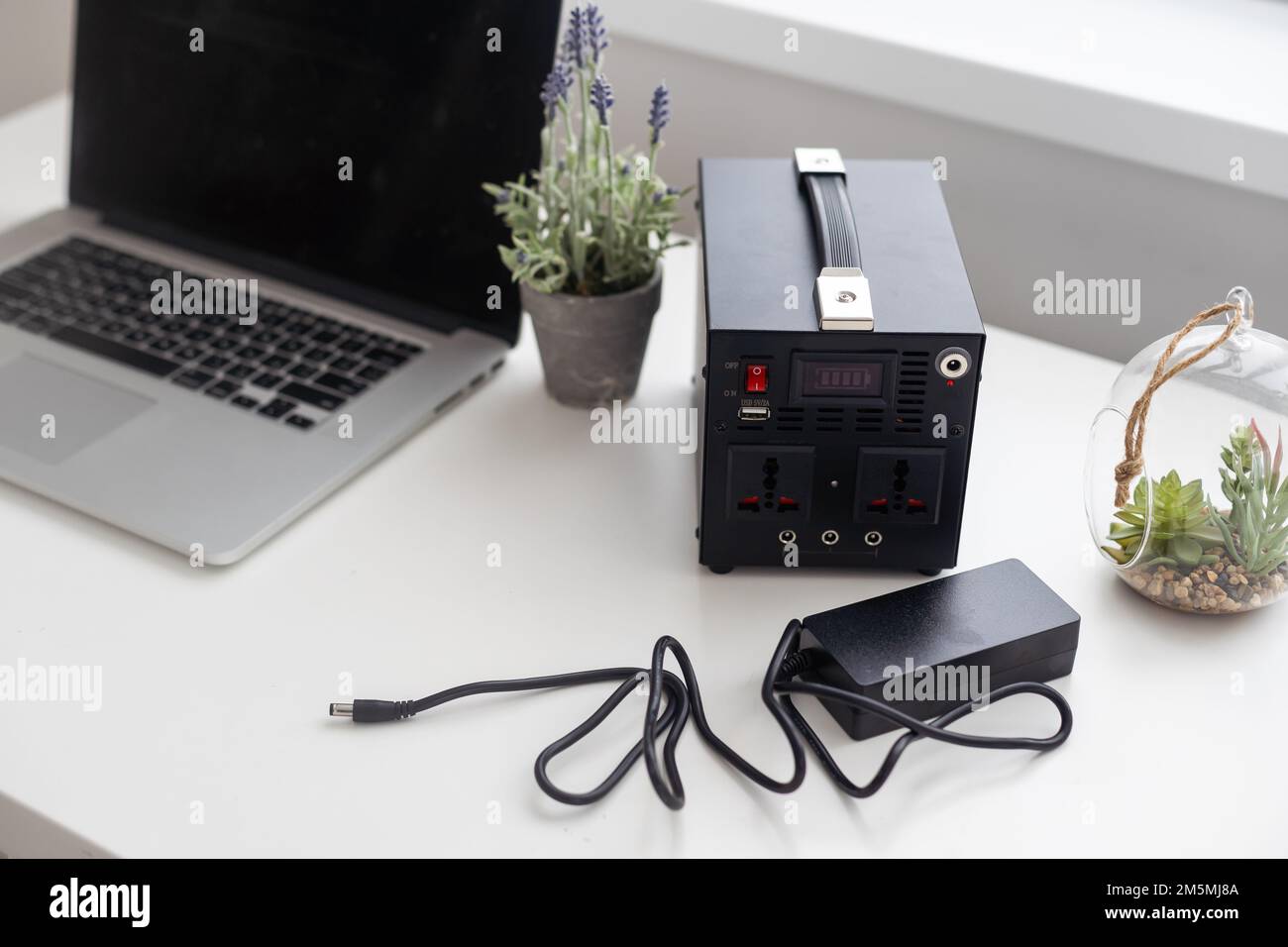 stazione di ricarica portatile, tecnologia di alimentazione Foto Stock