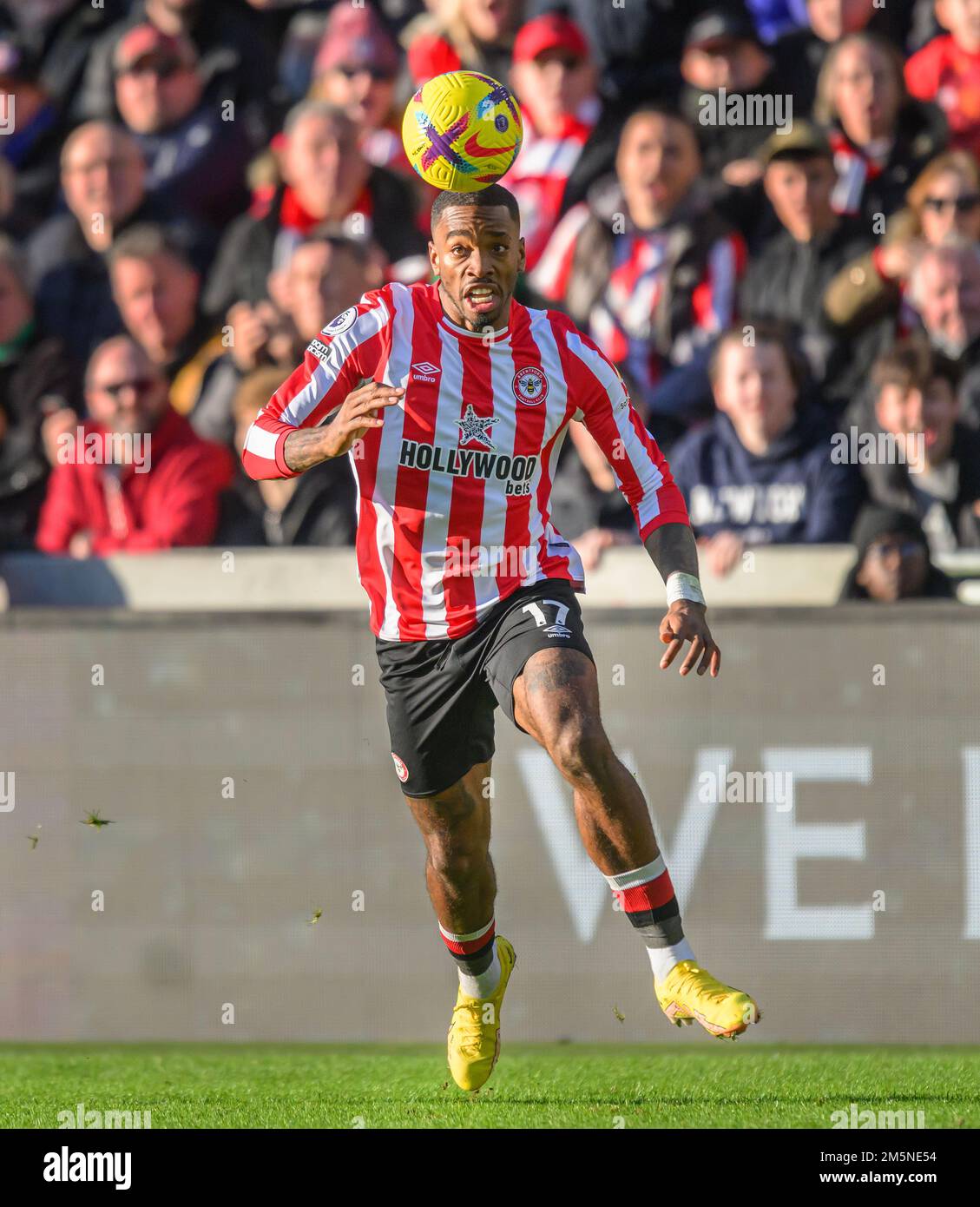 26 dic 2022 - Brentford contro Tottenham Hotspur - Premier League - GTECH Community Stadium Ivan Toney di Brentford durante la partita della Premier League al GTECH Community Stadium. Foto : Mark Pain / Alamy Live News Foto Stock