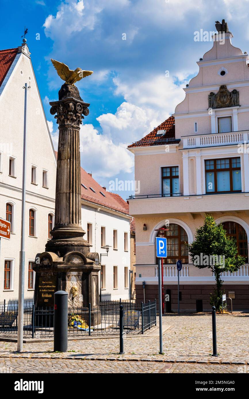 Colonna commemorativa per coloro che sono stati uccisi nella guerra franco-prussiana del 1870 71, Doberlug-Kirchhain, Brandeburgo, Germania Foto Stock