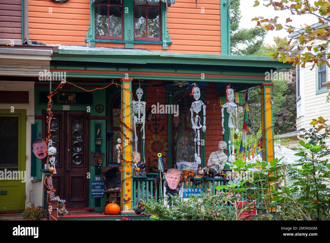 Arredamento di Halloween su Porch of House a Lambertville nel New Jersey, USA Foto Stock
