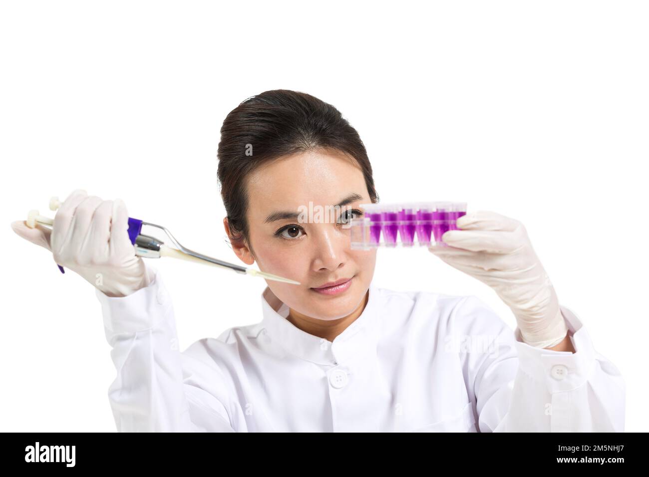Il reagente donne scienziati osservato in vitro Foto Stock
