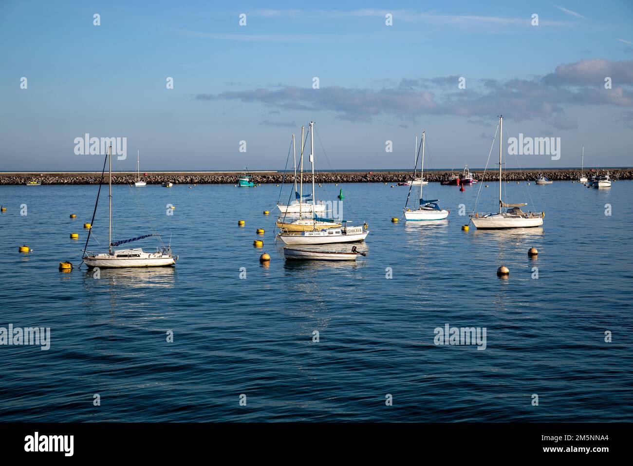 Yacht al di ancoraggio Foto Stock