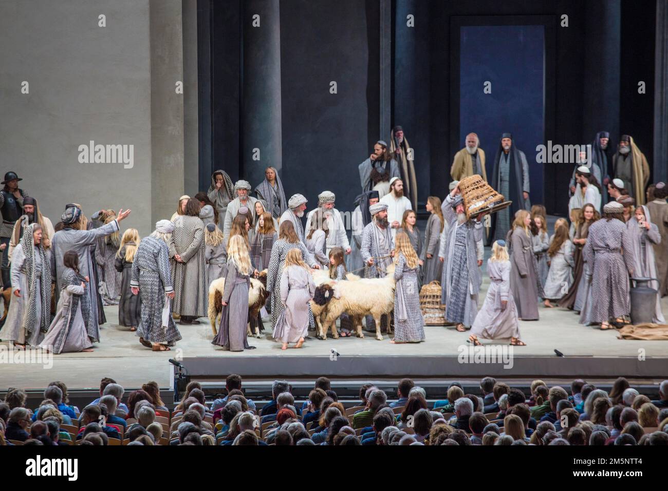 Scena Gesù guida i mercanti fuori dal tempio, rappresentazione della Passione Oberammergau 2022 Foto Stock