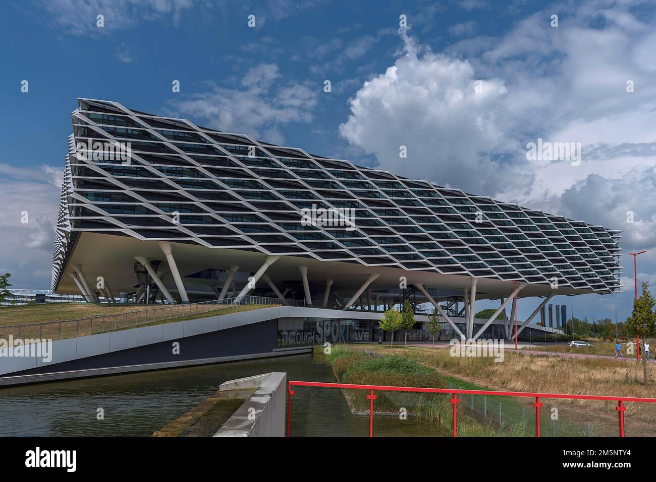 Moderno edificio amministrativo Adidas, Herzogenaurach, Franconia media, Baviera, Germania Foto Stock