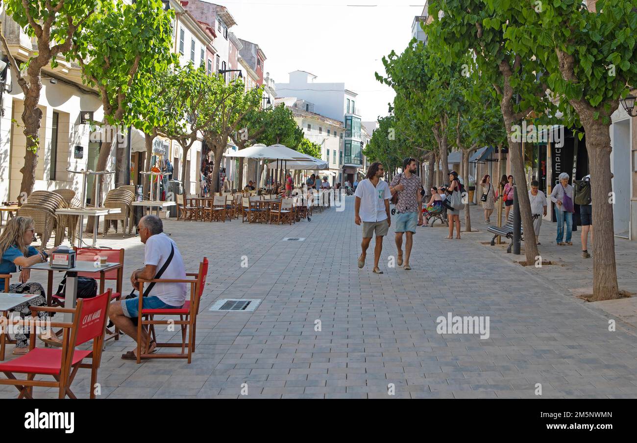 Zona pedonale a Mao, Mahon, Minorca, Spagna Foto Stock