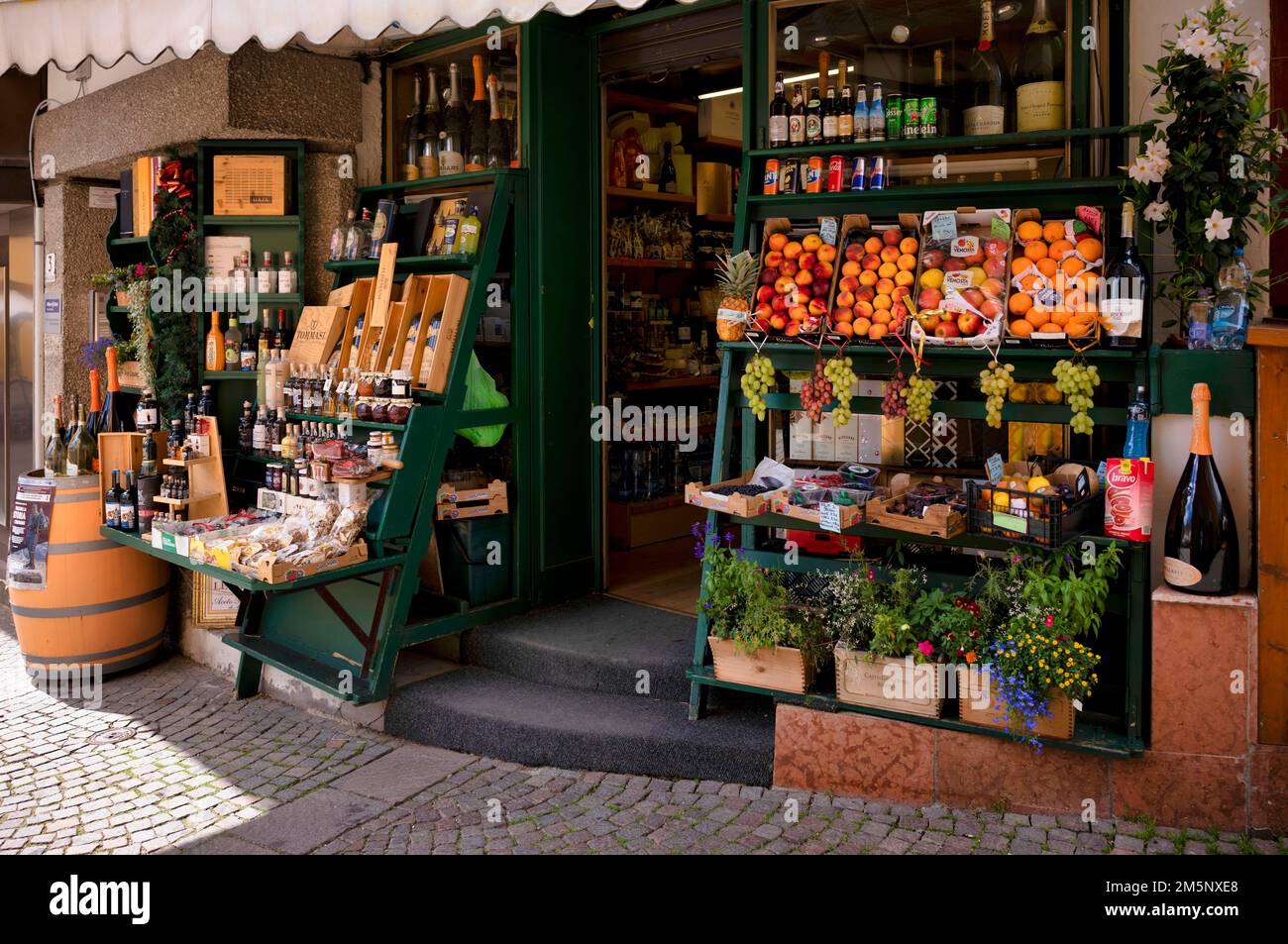 Negozio di souvenir, Cortina d'Ampezzo, Provincia di Belluno, Veneto, Alto Adige, Italia Foto Stock