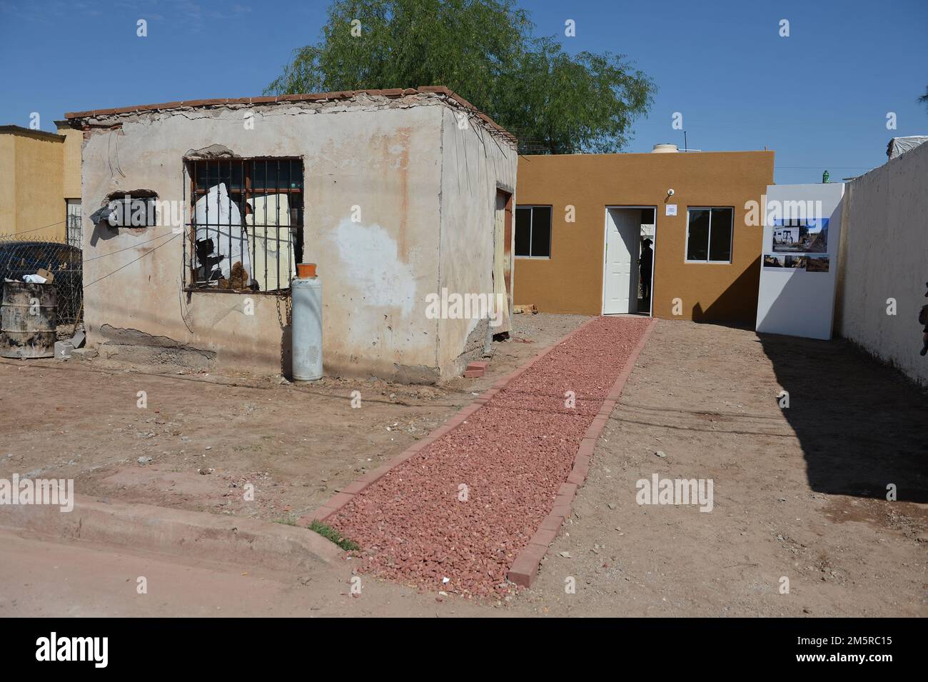 Piede di casa in colonia las minitas de Hermosillo, povertà (Foto di tiradorcuarto/NortePhoto) torta de casa en colonia las minitas de Hermosillo, pobreza (Foto di tiradorcuarto/NortePhoto) Foto Stock