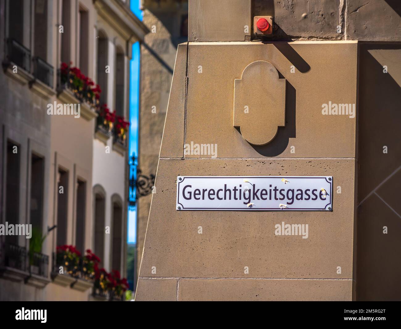 Gerechtigkeitsgasse è il nome della strada nel centro storico di Berna, Svizzera. Traduzione in inglese: justice Alley Foto Stock