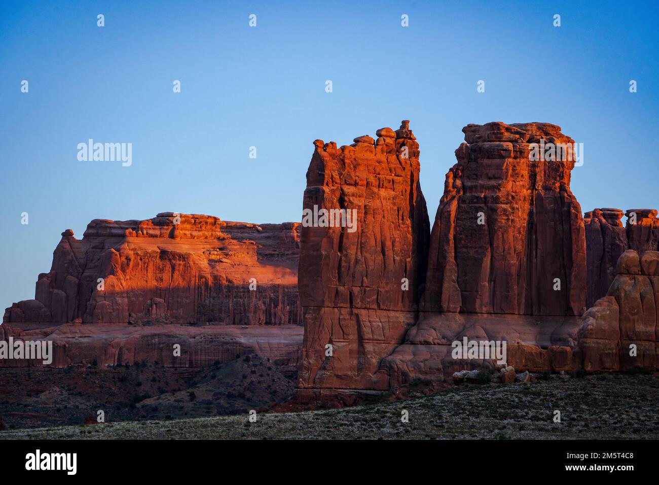 Sunset Drive attraverso gli Arches Foto Stock