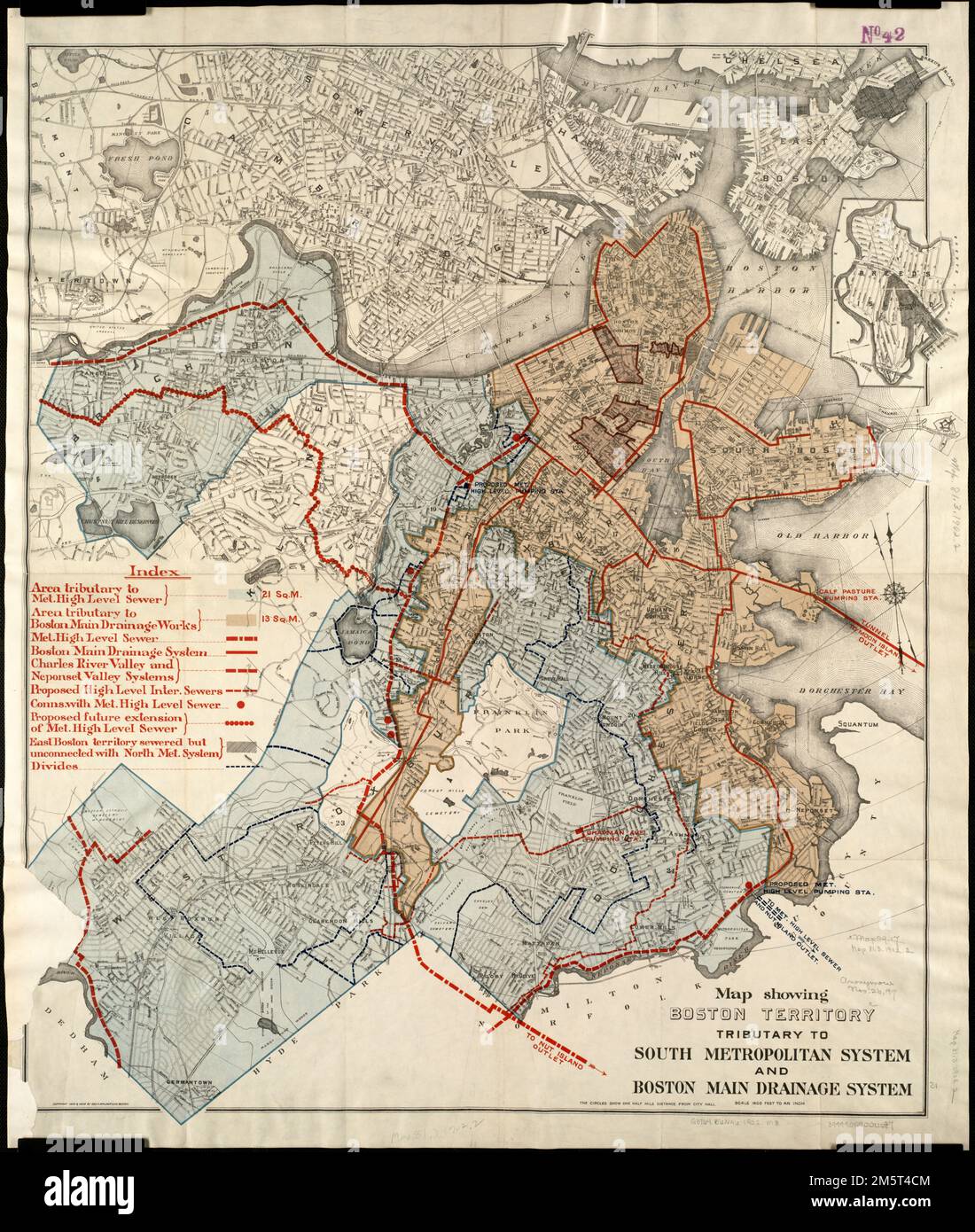 Mappa che mostra gli affluenti del territorio di Boston al sistema metropolitano del Sud e al sistema di drenaggio principale di Boston. Orientato con nord verso l'alto a sinistra. I cerchi mostrano una distanza di mezzo miglio dal Municipio.... , Massachusetts , Suffolk , contea , Boston Foto Stock