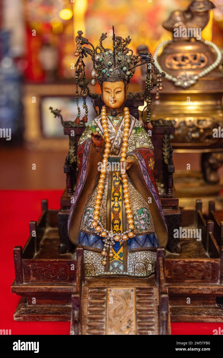 Altare al Santuario di Leng Buai Ia, il più antico tempio buddista cinese. Chinatown, Bangkok, Thailandia. Foto Stock