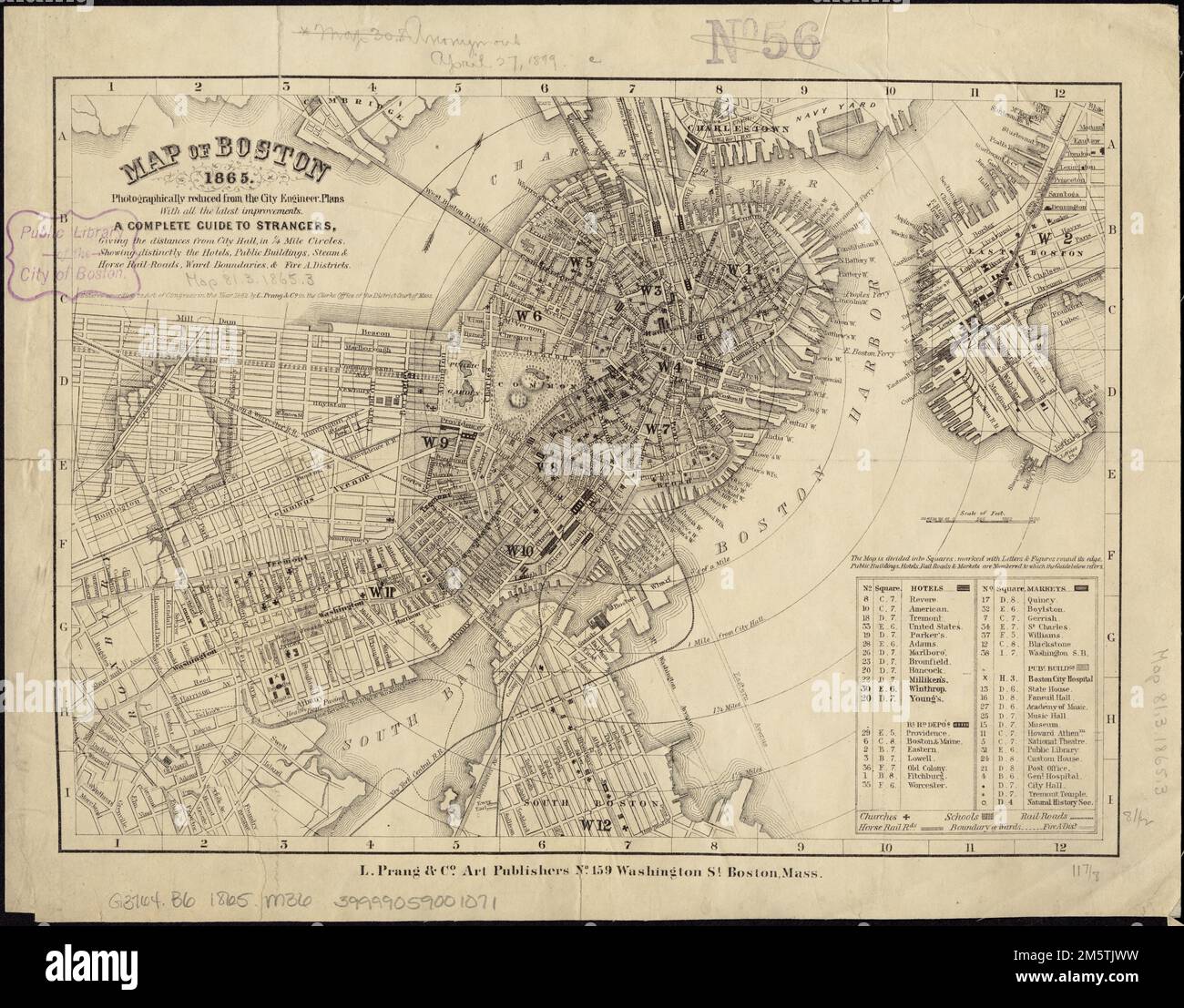 Mappa di Boston, 1865 : fotograficamente ridotta dai piani dell'ingegnere della città, con tutti gli ultimi miglioramenti, una guida completa agli stranieri, dando le distanze dal Municipio in 1/4 miglia circoli, mostrando distintamente gli hotel, gli edifici pubblici, vapore e cavalli ferrovia-strade, confini del reparto e quartieri fuoco. Orientato con nord verso l'alto a destra. Rilievo mostrato da hachures. Mostra le distanze radiali dal municipio. "Iscritto secondo atto di Congresso nell'anno 1862 da L. Prang & Co. Nell'Ufficio dei Clerks del Tribunale distrettuale di Mass." Include l'indice dei punti di interesse.... , Massachus Foto Stock