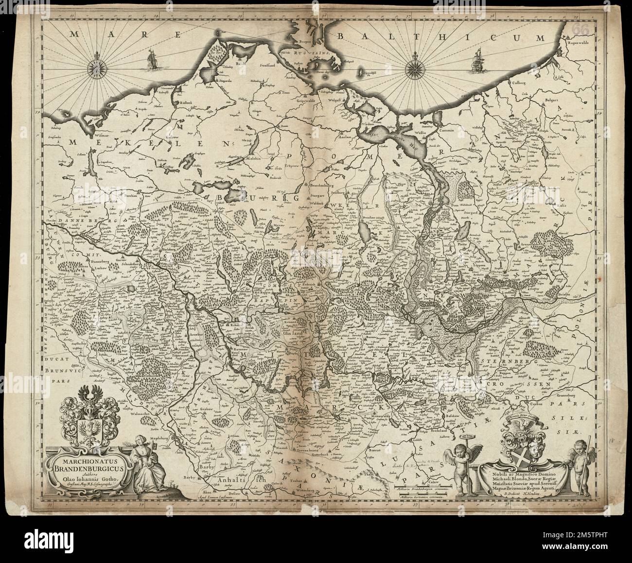 Marchionatus Brandenburgicus. Mappa delle regioni storiche del Brandeburgo e della Pomerania nella Germania settentrionale e in Polonia. Rilievo mostrato in figura. Ha incluso la dedizione a Michael Blondus, ambasciatore svedese a Londra, di H. Hondius. In latino. Catalogazione, conservazione e digitalizzazione rese possibile in parte dal National Endowment for the Humanities: Exploring the Human Endeavor. Parte del portafoglio composito atlas con il titolo "raccolta di vecchie mappe".. Raccolta di vecchie mappe. Raccolta di vecchie mappe, Germania , Brandenburgo Pomerania, area Polonia Foto Stock
