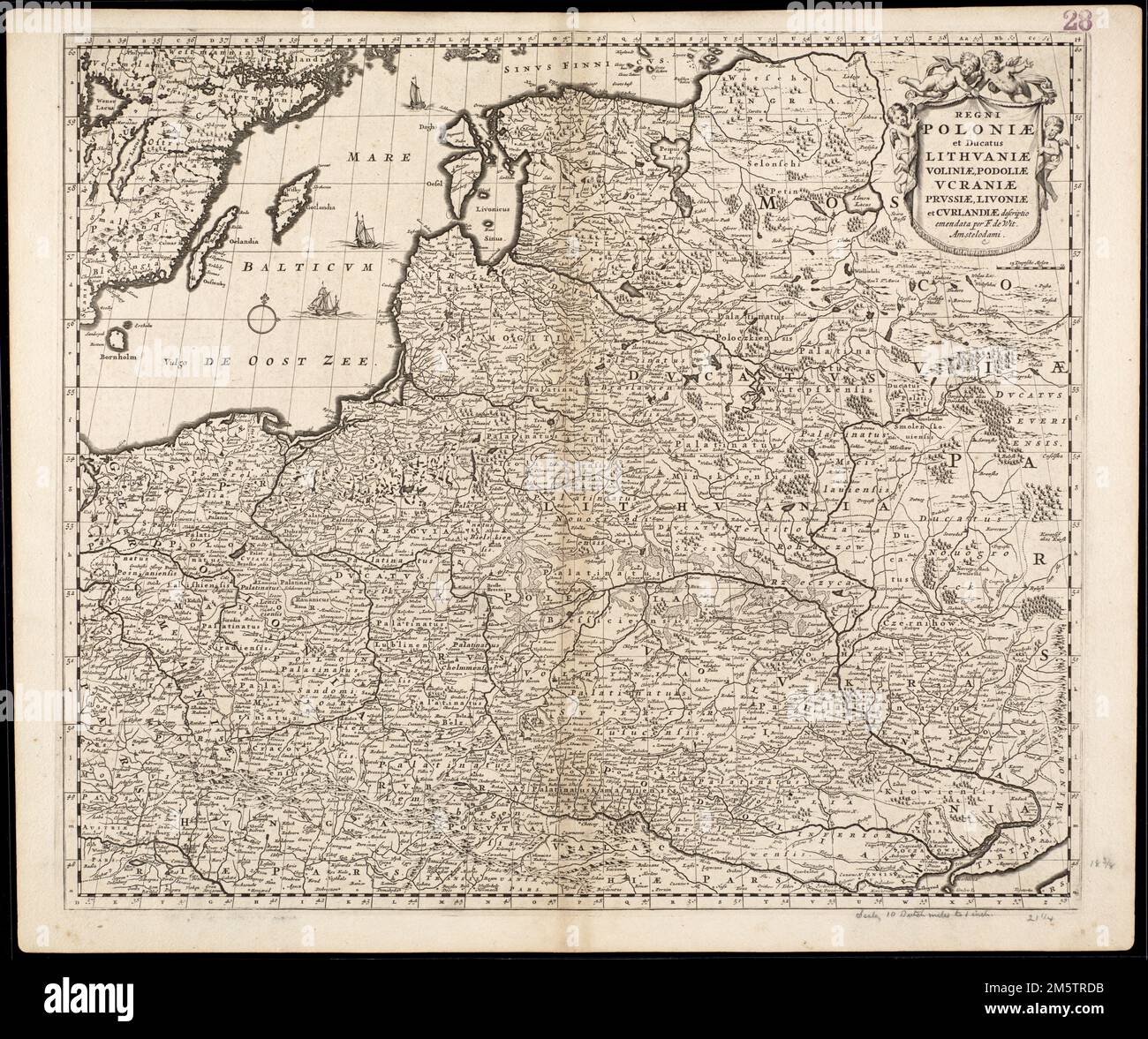 Regni Poloniae et Ducatus lituaniae, Voliniae, Podoliae, Ucraniae, Prussiae, Livoniae et Curlandiae descriptio. Mappa dell'Europa centrale. Rilievo mostrato in figura. Include la griglia di riferimento. Catalogazione, conservazione e digitalizzazione rese possibile in parte dal National Endowment for the Humanities: Exploring the Human Endeavor. Parte del portafoglio composito atlas con il titolo "raccolta di vecchie mappe".. Raccolta di vecchie mappe. Raccolta di vecchie mappe, Polonia Bielorussia Ucraina Lituania Lettonia Foto Stock