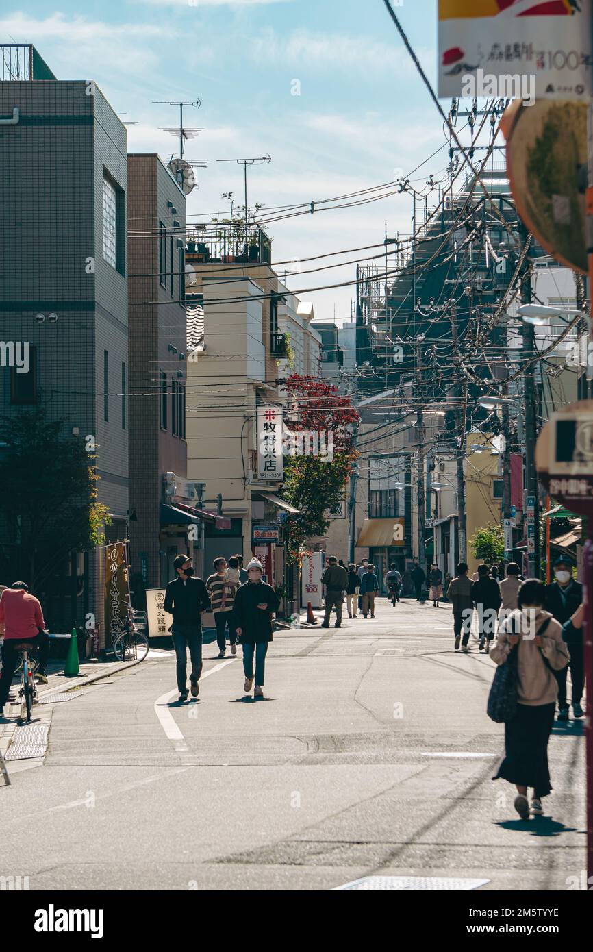 Folla di persone a Yanaka Ginza Shitamachi Foto Stock