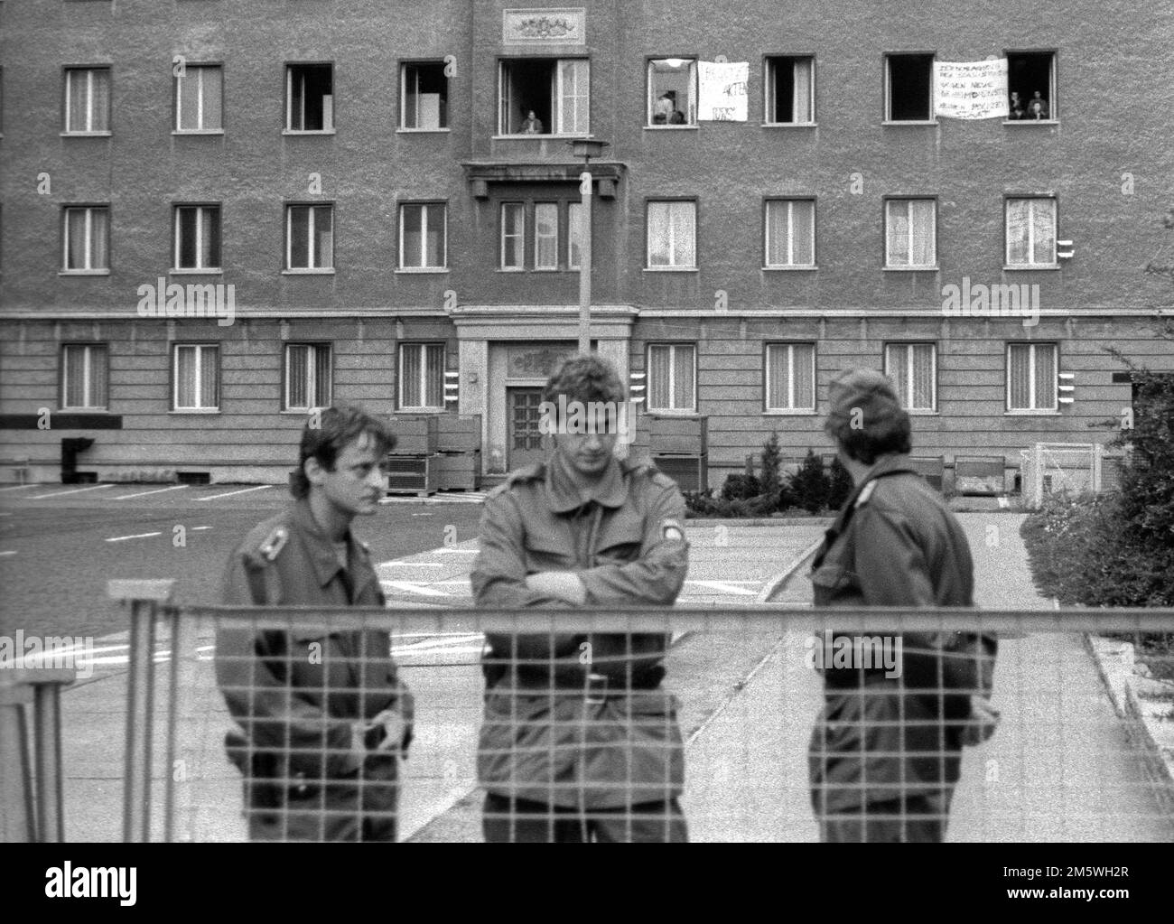 Germania, Berlino, 16 settembre 1990, occupazione della Stasi, sede in Normannenstrasse, occupazione da parte di attivisti per i diritti civili che vogliono Foto Stock