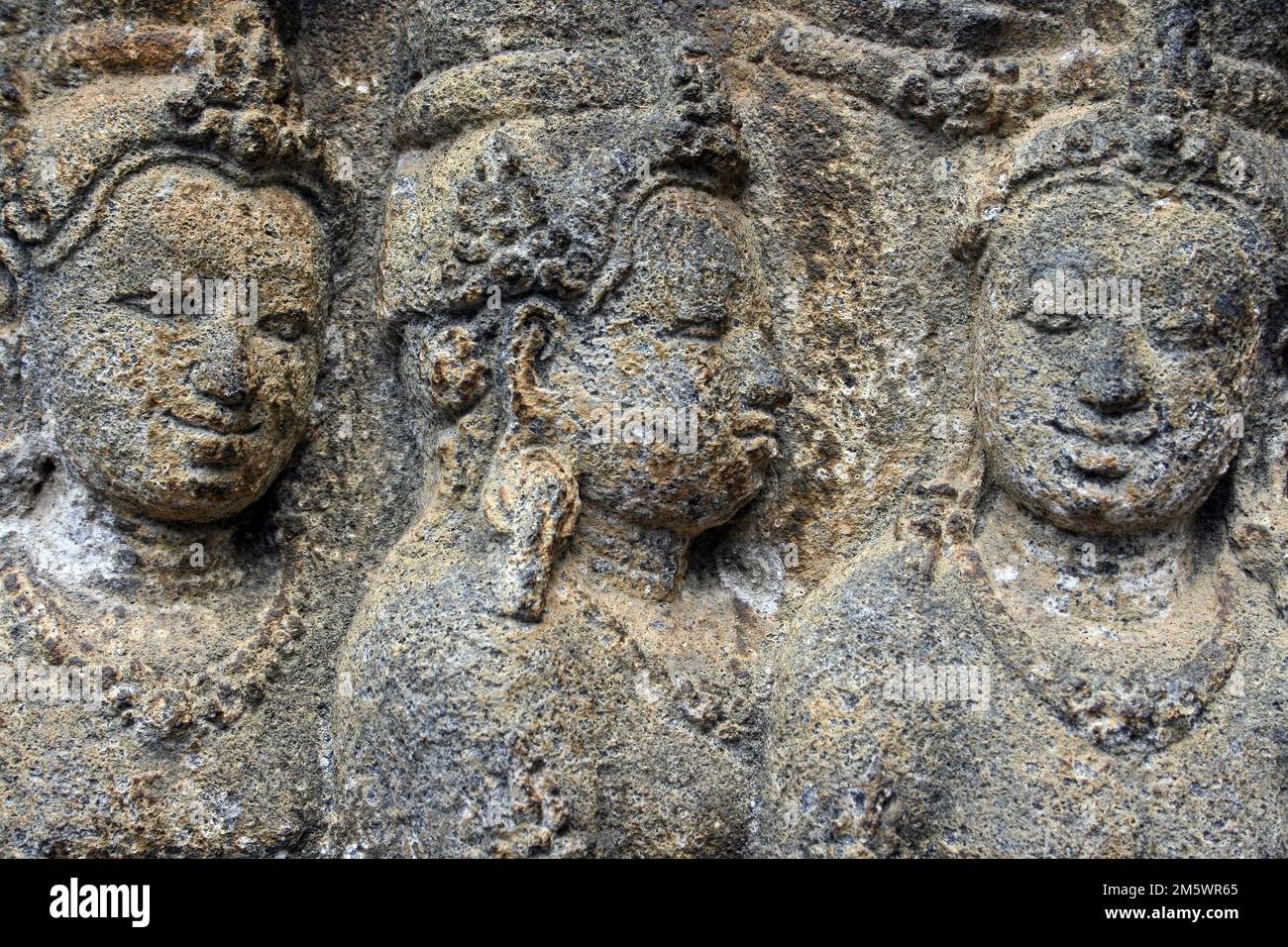 Pietra rilievo Carving, Tempio Borobudur, Giava - Donne Foto Stock
