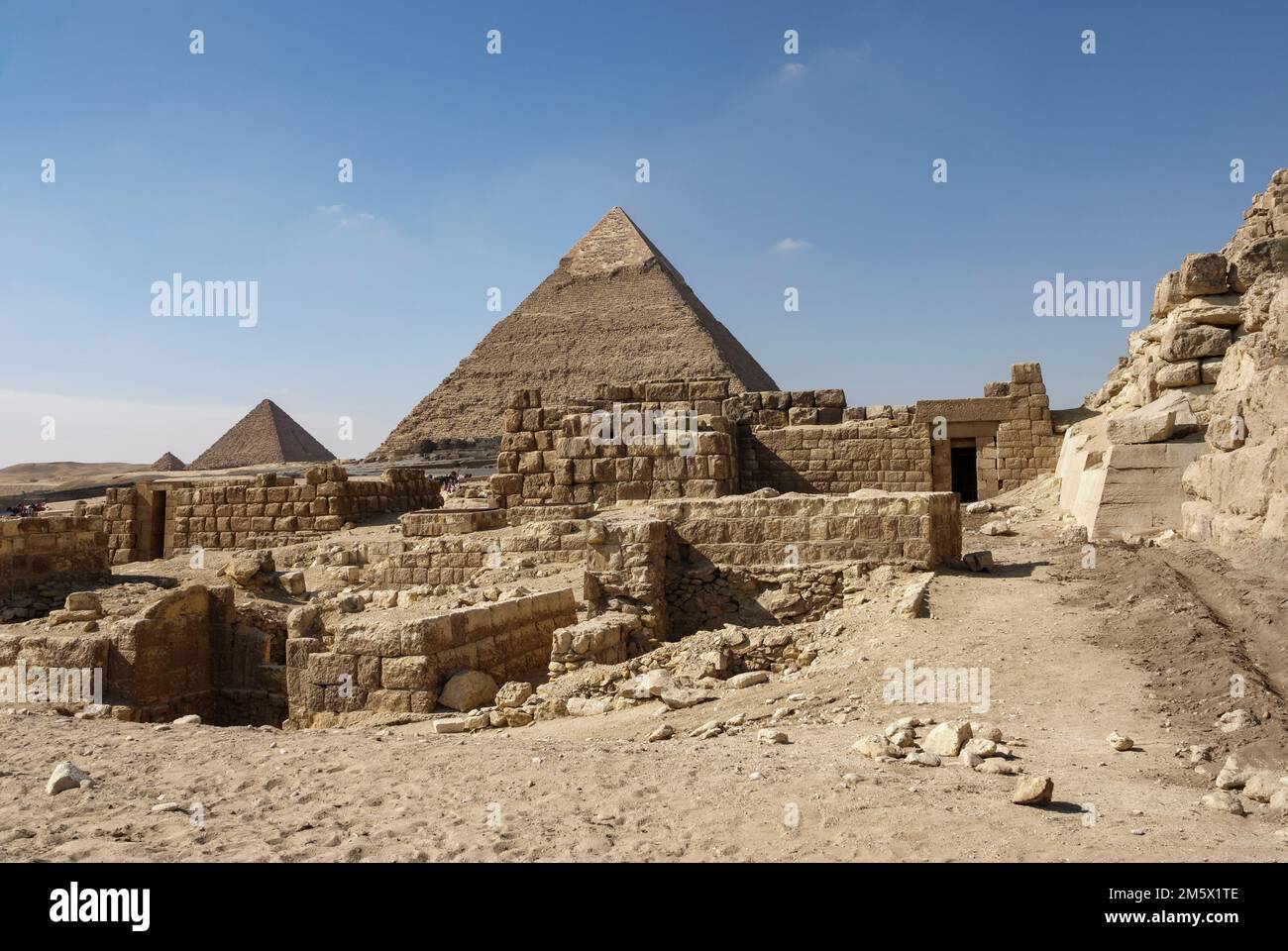 Vista della piramide di Khafre alle piramidi di Giza e alla Sfinge, il Cairo, Egitto Foto Stock