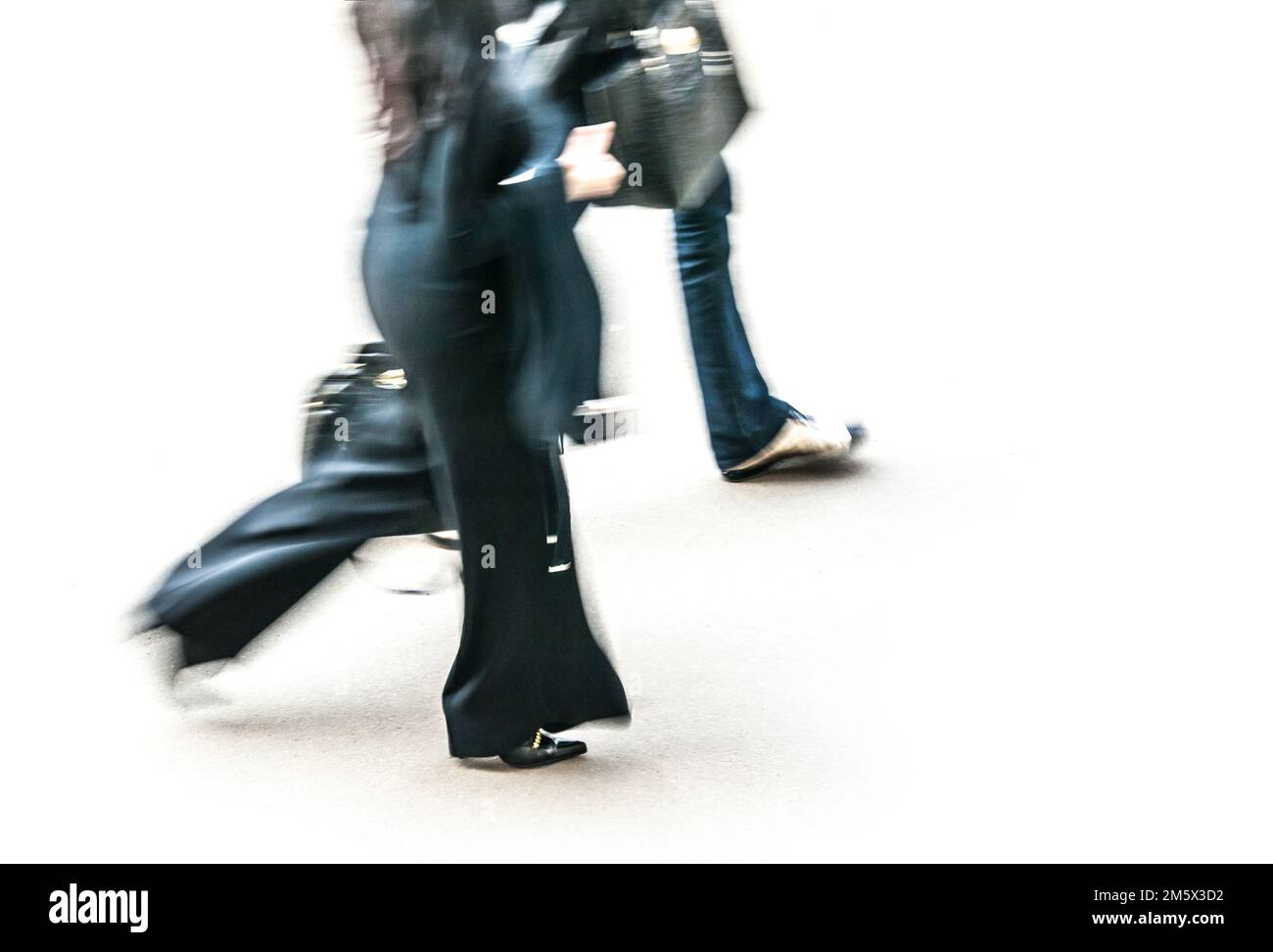 le donne di affari in camminare blurry Foto Stock