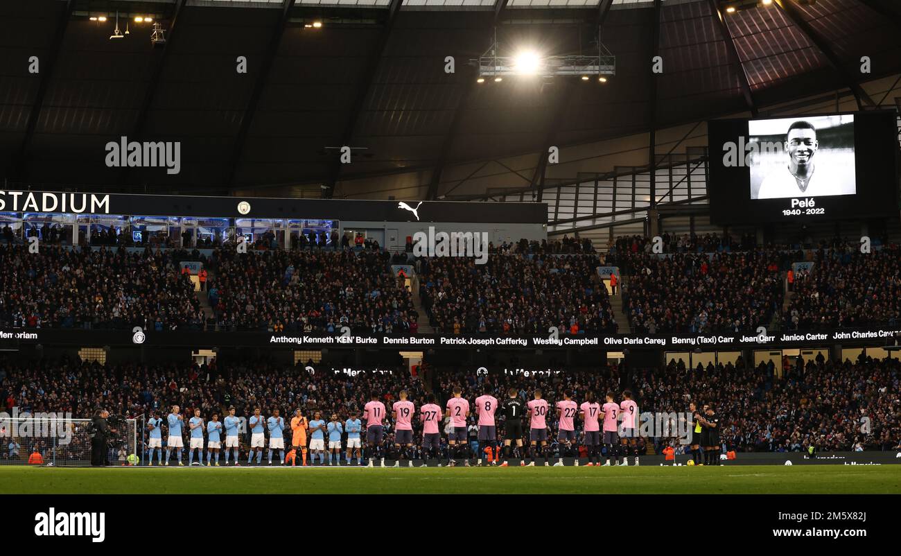 Manchester, Regno Unito. 31st Dec, 2022. Un minuto di silenzio per la leggenda brasiliana, Pele che è morto questa settimana durante la partita della Premier League presso l'Etihad Stadium, Manchester. Credit: Sportimage/Alamy Live News Foto Stock