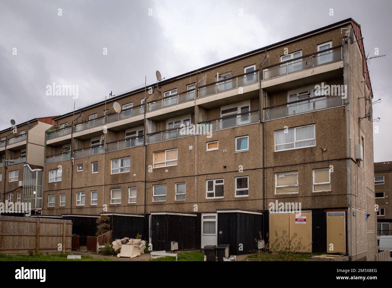 Dollis Valley Housing Estate costruita negli anni '60 e '70, situato vicino a High Barnet, a nord di Londra, in fase di ristrutturazione. Alloggi a Londra nel dopoguerra. Foto Stock