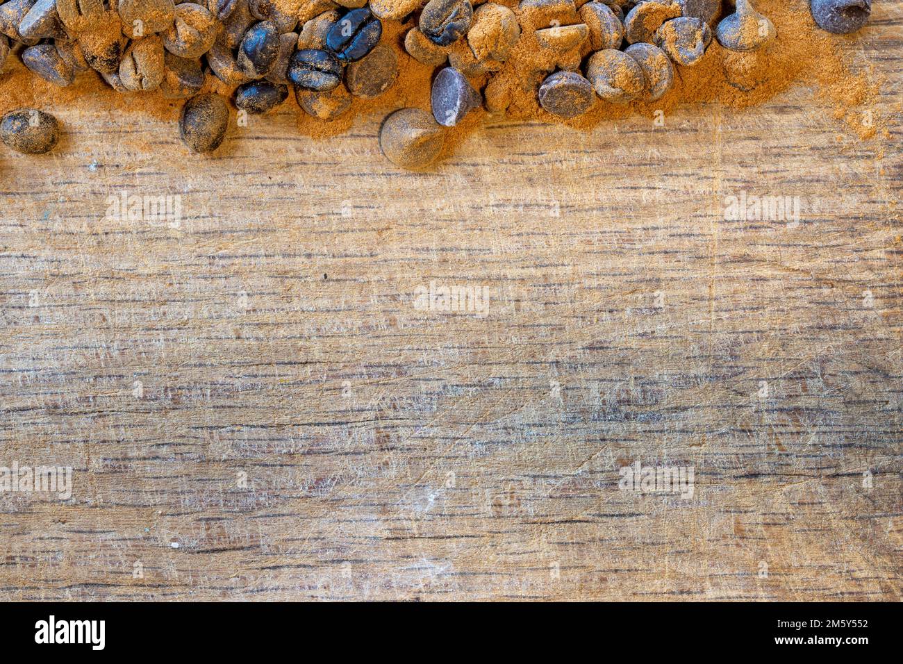 Caffè fagioli e Chocolate Chips su marmo Foto Stock
