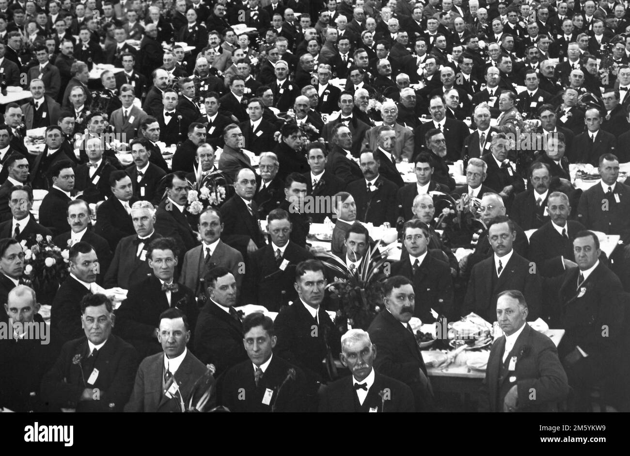 L'antico raduno di rito scozzese accettato per il loro banchetto giubilare d'oro nel Coliseum di Indianapolis nel 1915. Foto Stock