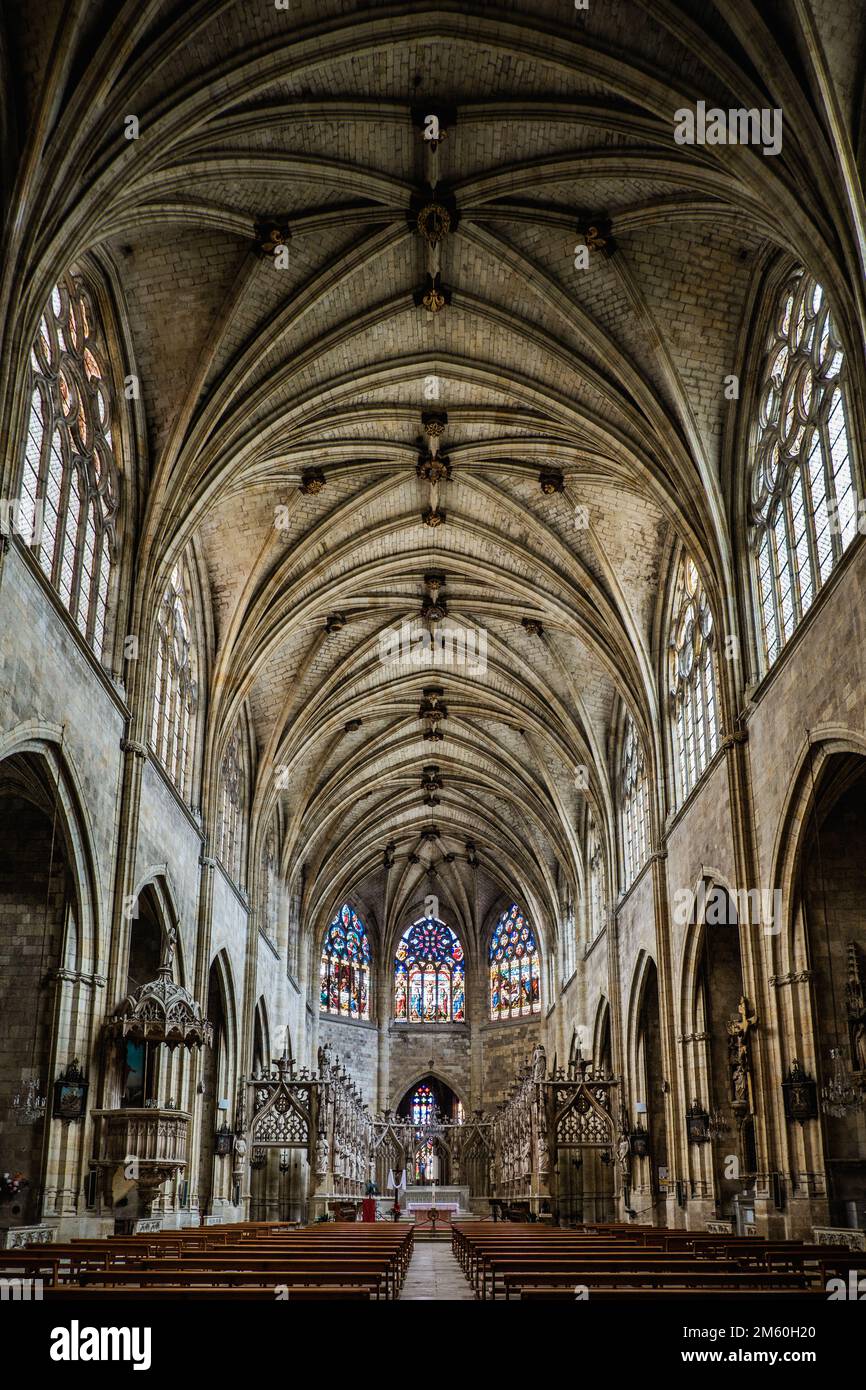 Interno della cattedrale gotica di Condom nel sud della Francia (Gers) Foto Stock