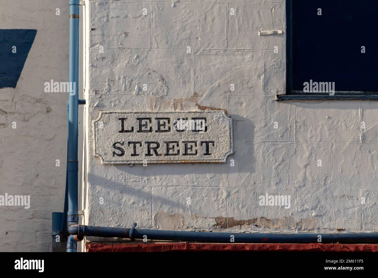 Liverpool, Regno Unito: Cartello Leece Street sull'edificio nel quartiere georgiano della città. Foto Stock