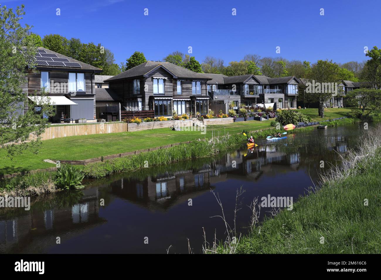 Canoe sul fiume Great Ouse a Portholme Meadow, Huntingdon Town, Cambridgeshire, Inghilterra; UK Foto Stock