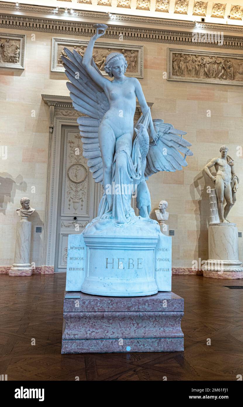 Statua di Hebe all'interno del Musee des Beaux-Arts de Dijon Foto Stock