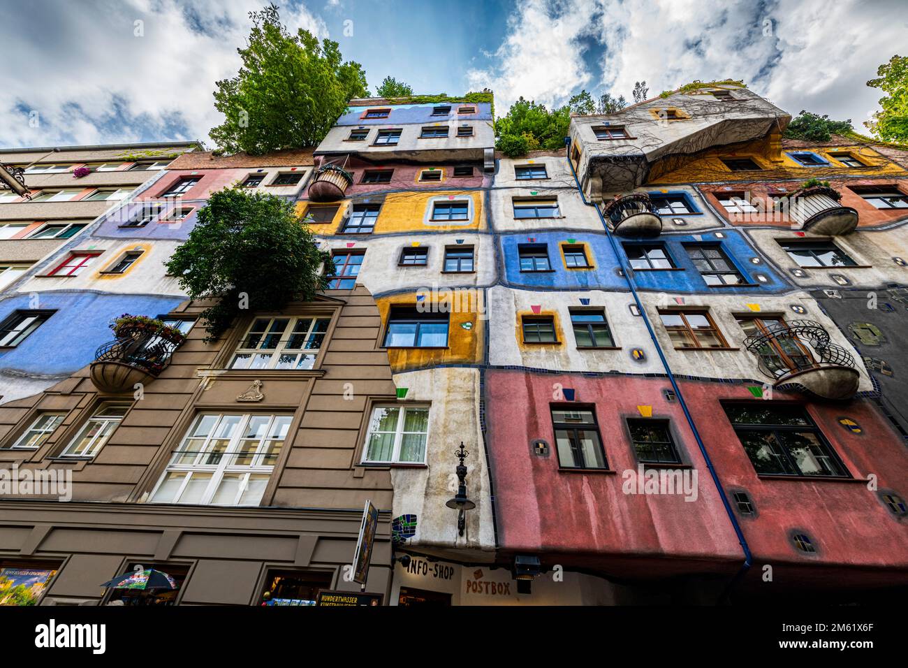 Hundertwasser Village nel quartiere Landstraße di Vienna Foto Stock